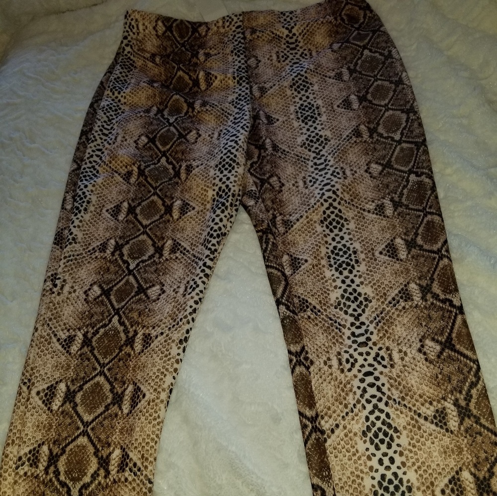 Shake print pants